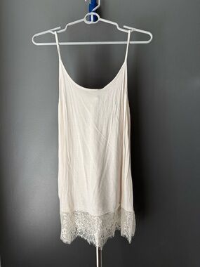Altar'd State Ivory Lace-Hem Camisole